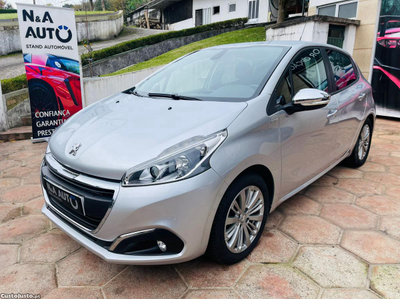 Peugeot 208 1.2 STYLE