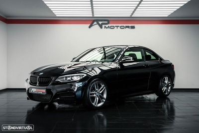 BMW 220 i Coupe Pack M