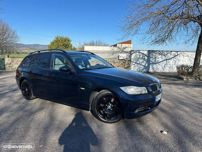 BMW 320 d Touring Navigation Sport