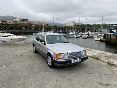 Mercedes-Benz 250 D