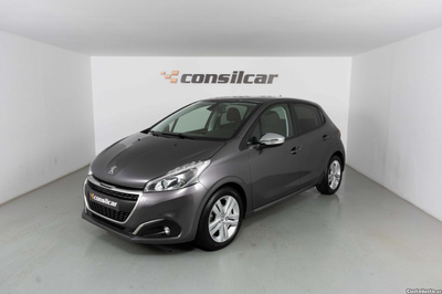 Peugeot 208 1.2 PureTech Signature