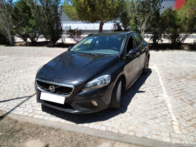 Volvo V40 D2