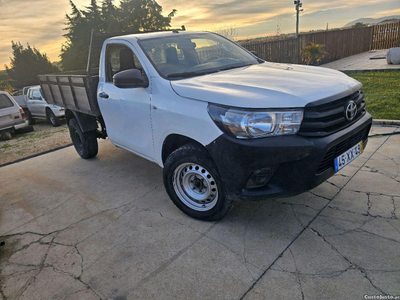 Toyota Hilux 4x4 2 lugares 40milkm