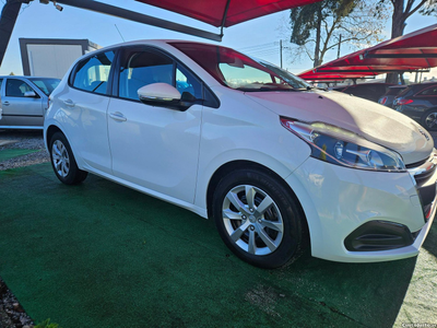 Peugeot 208 1.6 BlueHDi Active