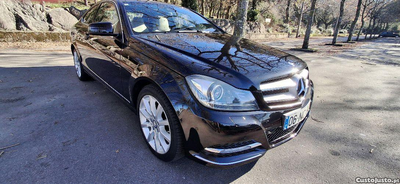 Mercedes-Benz C 220 Coupé