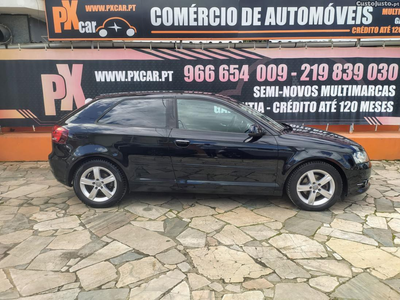 Audi A3 1.6 Attraction 2011-Bom estado geral