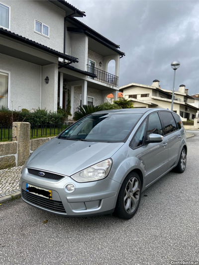 Ford S-Max Titanium