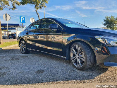 Mercedes-Benz CLA 220 Sport 5 portas