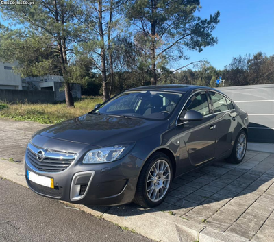 Opel Insignia 1.6 turbo 180cv GPL