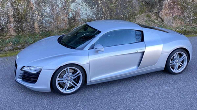 Audi R8 4.2 FSI V8 quattro, Cx. A., 420 CV