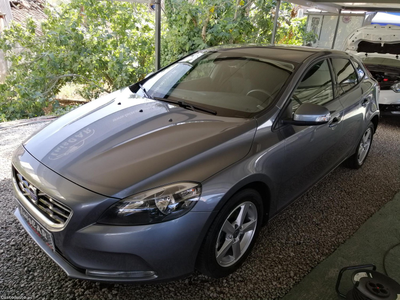 Volvo V40 D2 Momentum