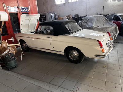 Peugeot 404 Cabrio