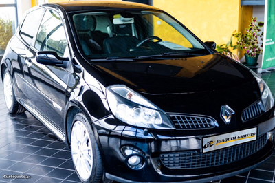 Renault Clio III 2.0 RS