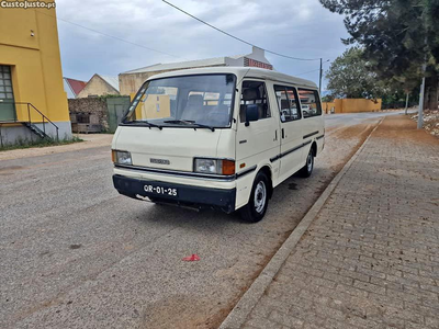 Mazda 2200 E2200Diesel 7.lugares