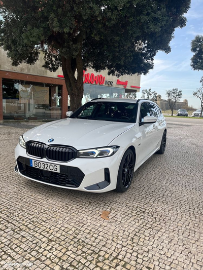 BMW 330 e Touring Pack Desportivo M Auto