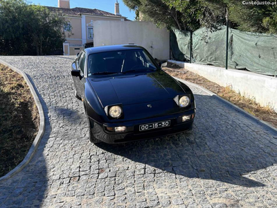 Porsche 944 S