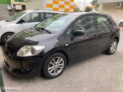 Toyota Auris 1.4 D-4D Gold Edition