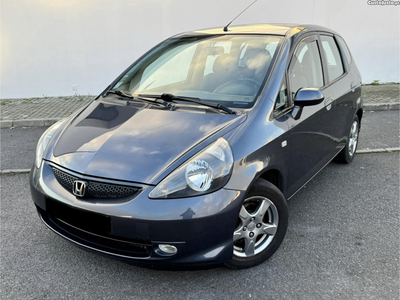 Honda Jazz impecável poucos kms