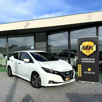 Nissan Leaf N-Connecta Two Tone