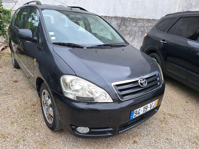 Toyota Avensis 2.0 D4D. 7lug