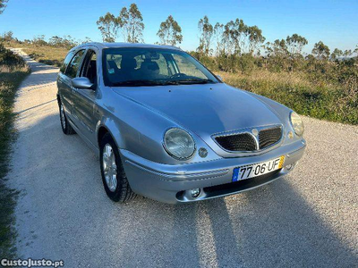 Lancia Lybra 2002