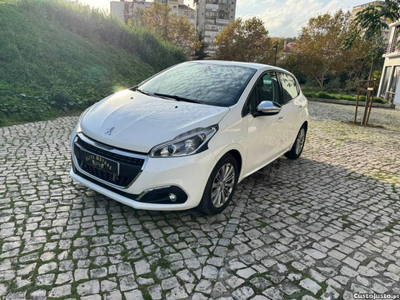 Peugeot 208 1.2 PureTech Allure