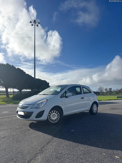 Opel Corsa IMPECÁVEL 1.3 CDTI VAN