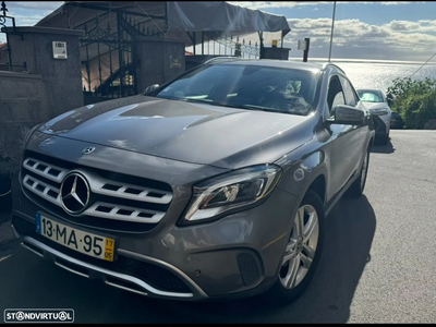 Mercedes-Benz GLA 220 d 4-Matic