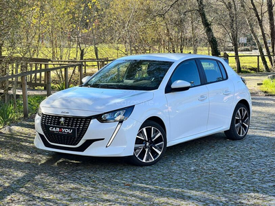 Peugeot 208 1.2 PureTech Allure EAT8