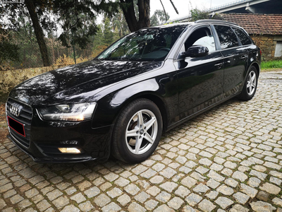 Audi A4 Avant 2.0 TDI SPORT - GPS - DISTRIBUIÇÃO MUDADA