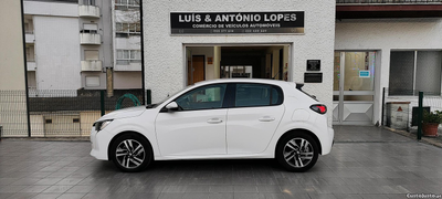 Peugeot 208 1.2 Allure 100CV