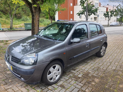 Renault Clio 16V