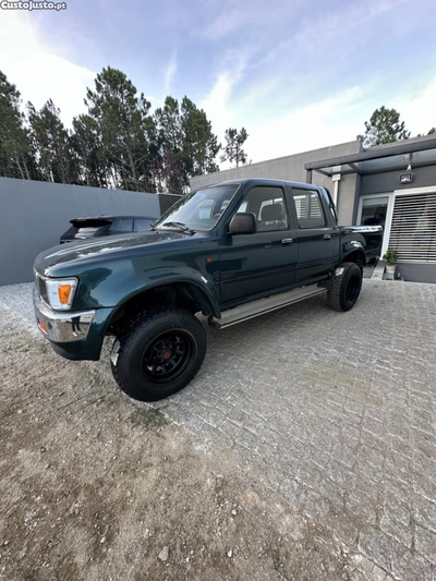 Toyota Hilux Tracker - 168.000km