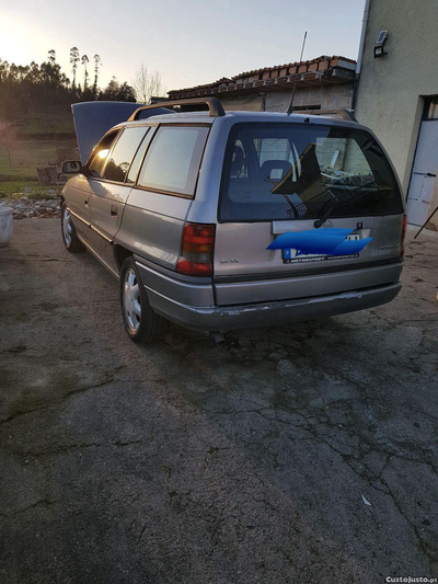 Opel Astra caravan