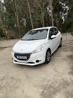 Peugeot 208 1.0