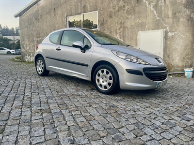 Peugeot 207 1.4 hdi