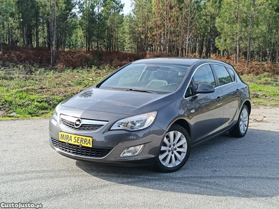 Opel Astra 1.4 Cosmo