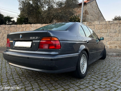 BMW 523 i