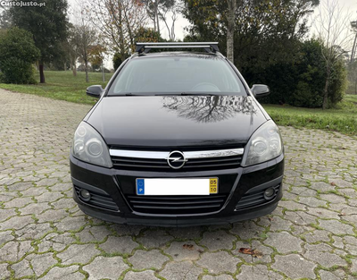 Opel Astra Carrinha Cosmo 1.9 CDTI 150cv Full Extras