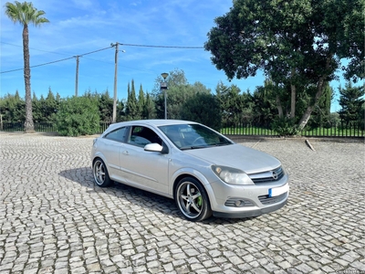 Opel Astra GTC 1.7