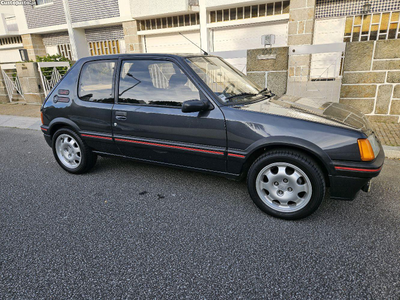 Peugeot 205 GTi 1.9