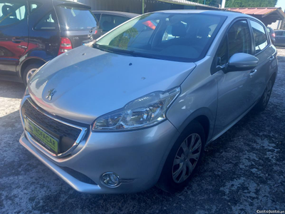 Peugeot 208 Bkue active business