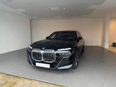 BMW 760 I7 xDrive60 Pack M