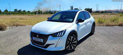 Peugeot 208 1.5 HDI GT LINE