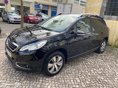 Peugeot 2008 1.2 PureTech Style