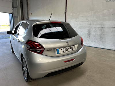 Peugeot 208 Style 1.2 VTI