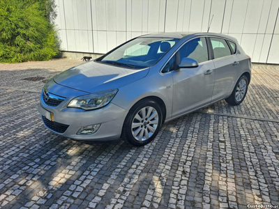 Opel Astra 1.7 CDTI COSMO - NACIONAL