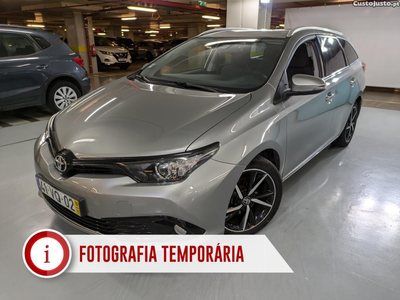 Toyota Auris Touring Sports 1.4 D-4D Comfort + Pack Sport