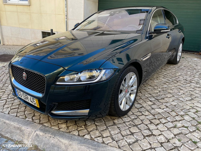 Jaguar XF 2.0 D Portfolio AWD Aut.