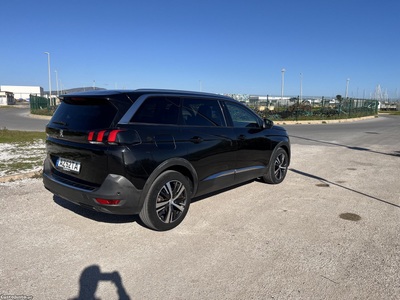 Peugeot 5008 Allure bluehdi faço crédito